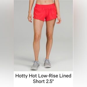 Lululemon Hotty Hot 2.5” Short